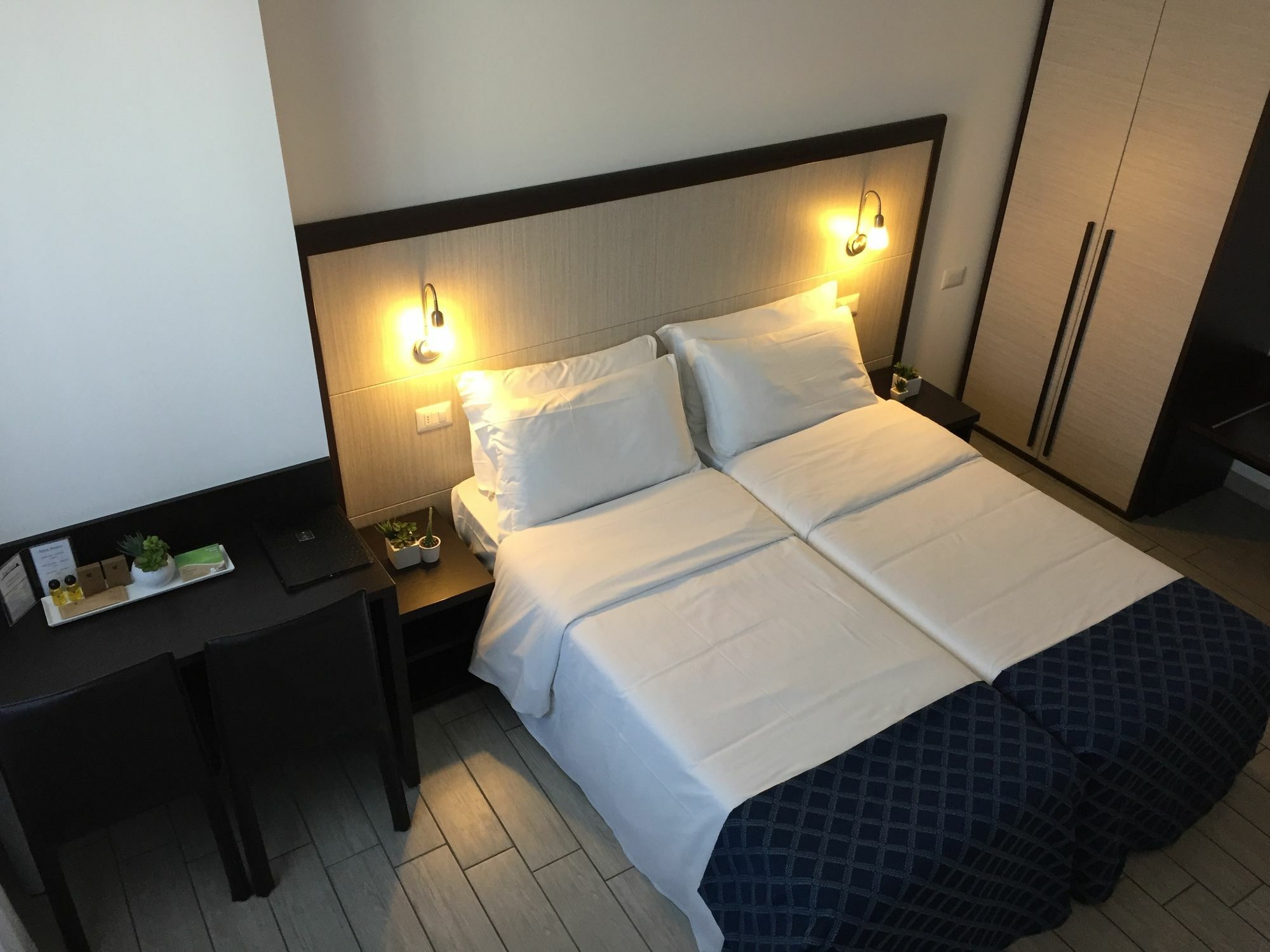 Av Hotel Milano Exteriör bild