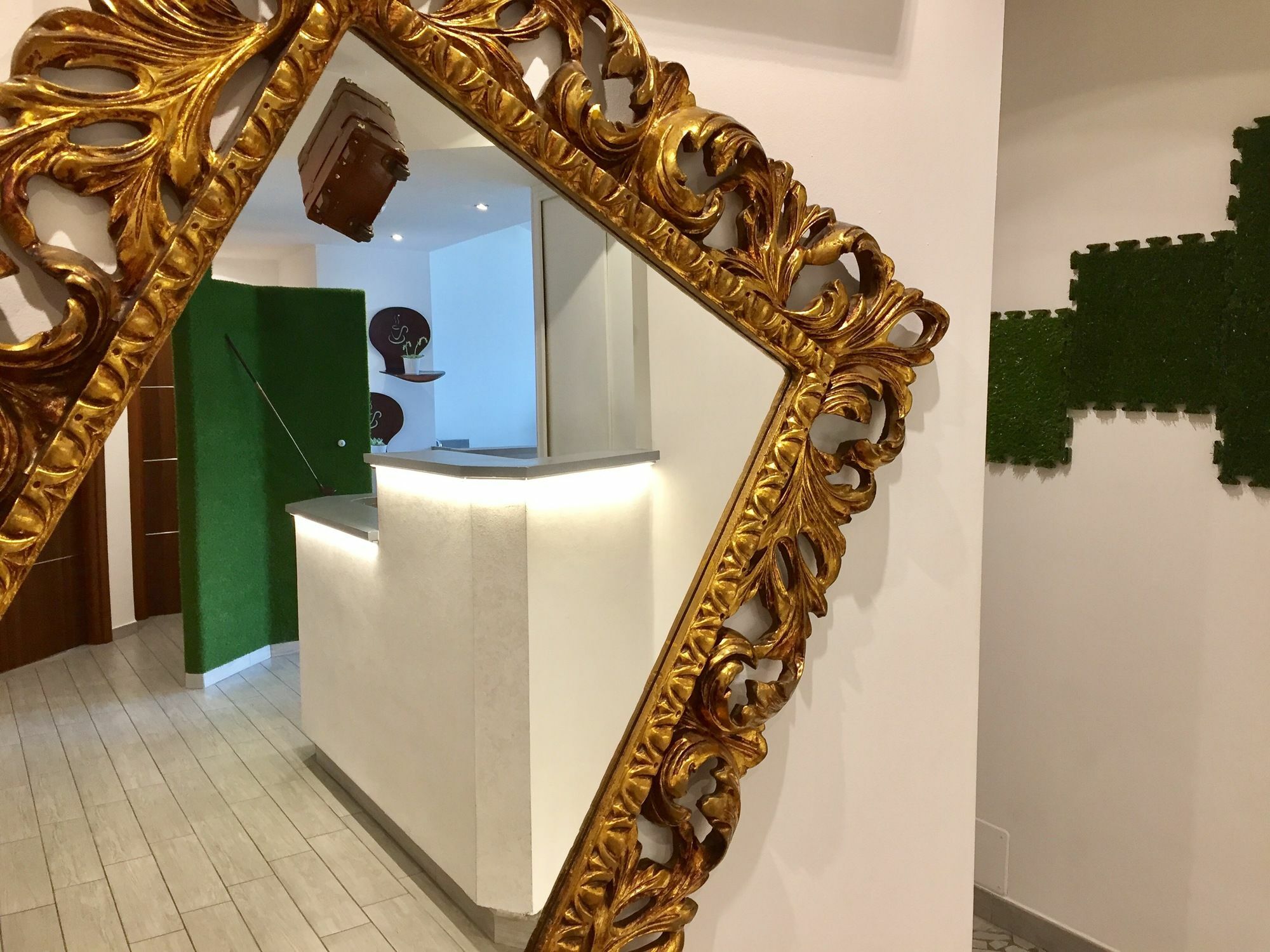 Av Hotel Milano Exteriör bild